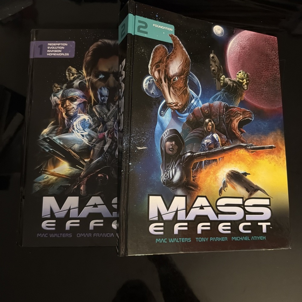 Mass Effect 1 & 2 Comics Hardcover Dark Horse Comics May 2015) Redemption Good